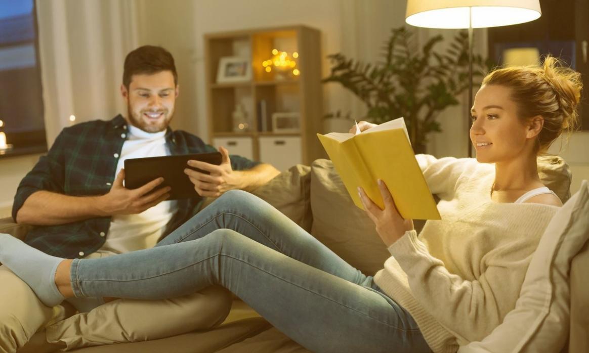 Participante revisando métricas de enlaces en pantalla